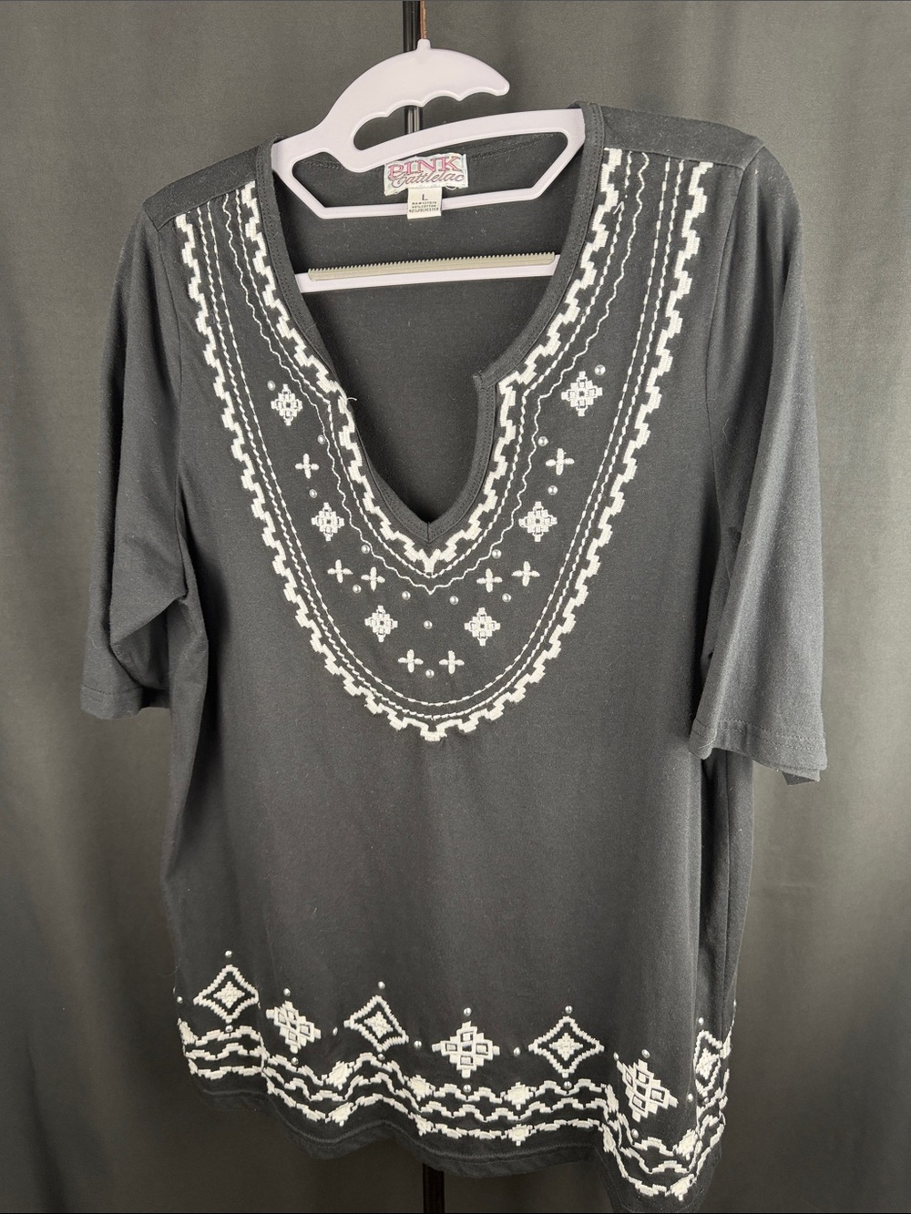 Pink Cattlelac Black Embroidered V‑Neck Tunic